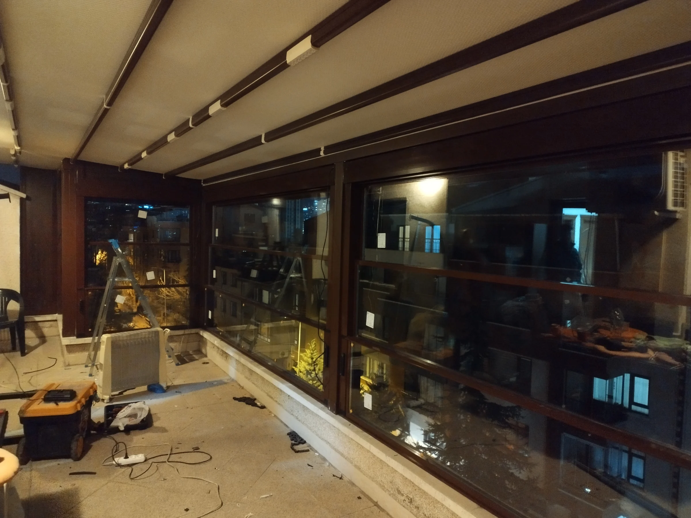 Giyotin ve pergole tente sistemleri